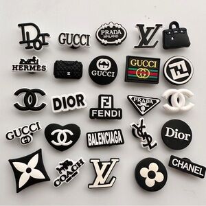 25 shoe charms